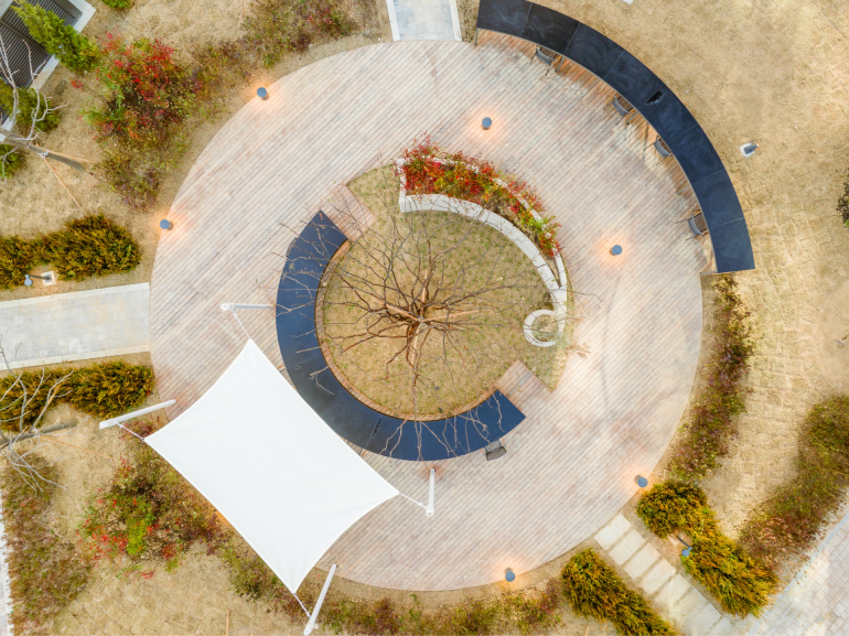 힐스테이트 용인둔전역 야외벤치 에이치아이플랜더